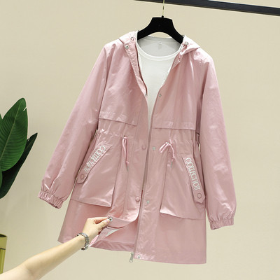 Naiste vabaaja jope kapuutsiga ja kirjadega