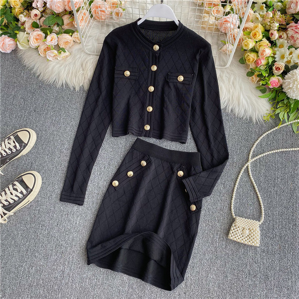 Sieviešu mūsdienīgs svārku un vestes komplekts