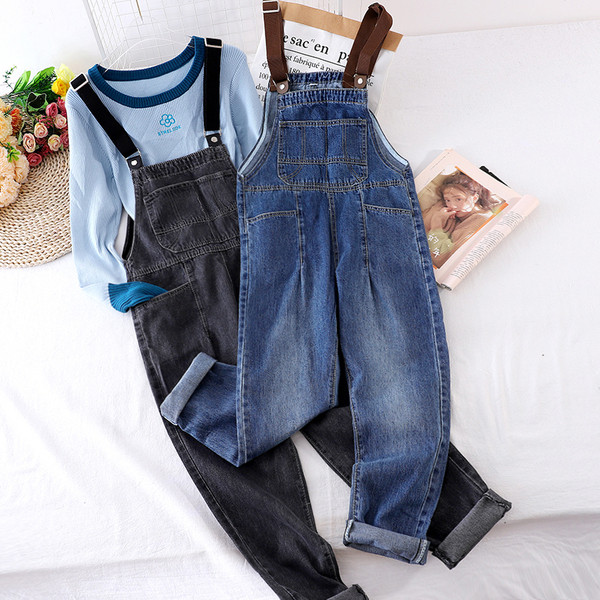 Ležerni traper kombinezon s džepovima