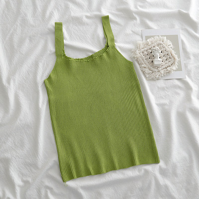 Lihtne ovaalse kaelusega naiste vabaaja mudel