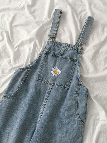 Salopeta de dama din denim cu buzunare si broderie