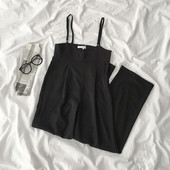 Salopeta de dama neagra cu bretele subtiri