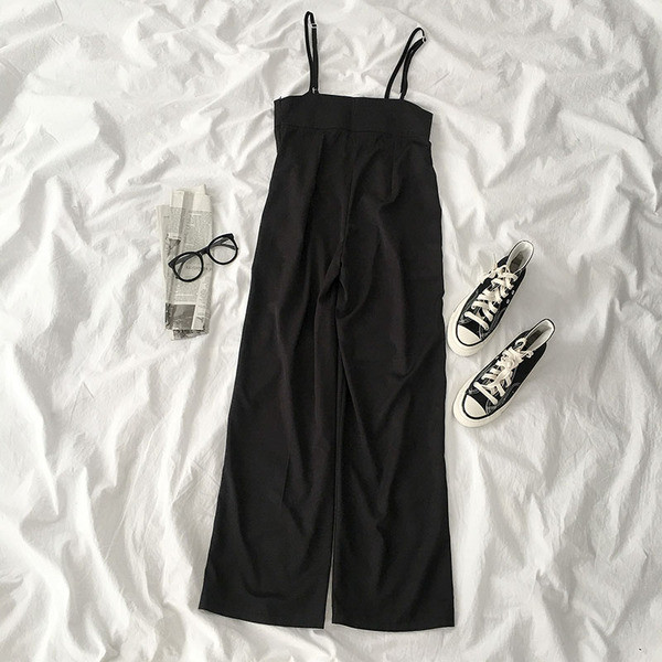 Salopeta de dama neagra cu bretele subtiri