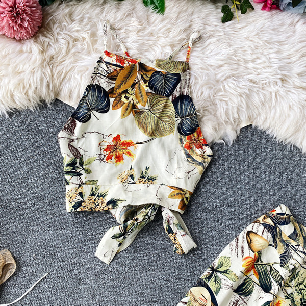Modern női felső és szoknya szett virágmintával