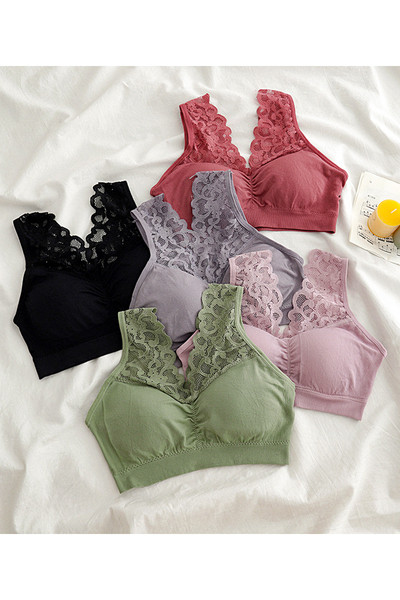 Női mindennapi melltartó csipkével és széles pántokkal