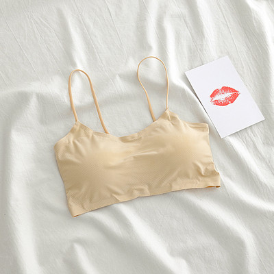 Naiste igapäevane rinnakaim õhukeste rihmadega tavaline mudel