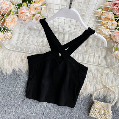 Igapäevane spitsikaelusega naiste lühike topp