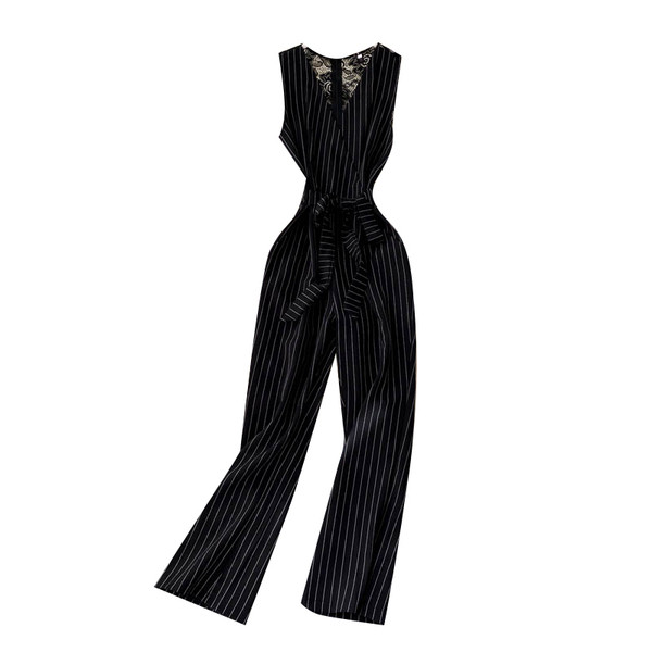 Sieviešu kombinezons ar špica kakla izgriezumu un mežģīņu muguru