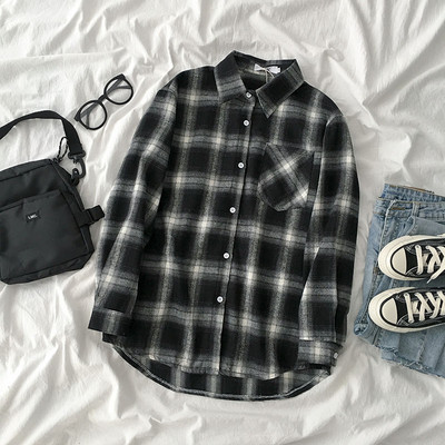 Kockás női ing hosszú ujjal és zsebbel