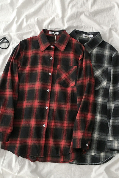 Kockás női ing hosszú ujjal és zsebbel