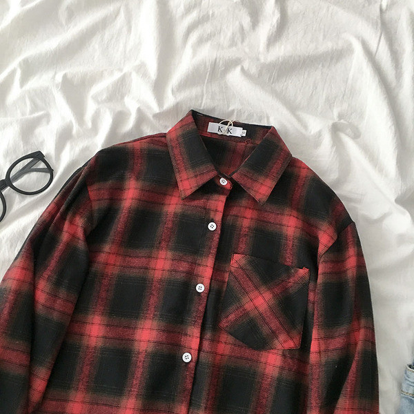 Kockás női ing hosszú ujjal és zsebbel