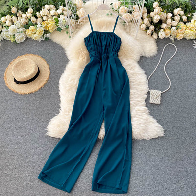 Γυναικεία ολόσωνμη φόρμα με λεπτές τιράντες