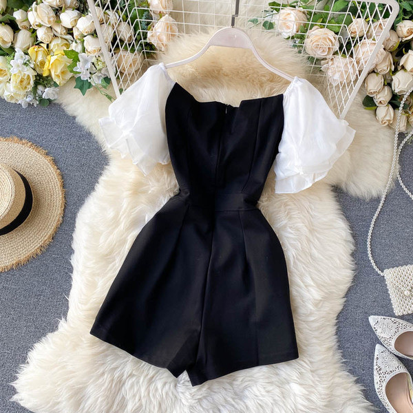 Mustvalge naiste kombinesoon