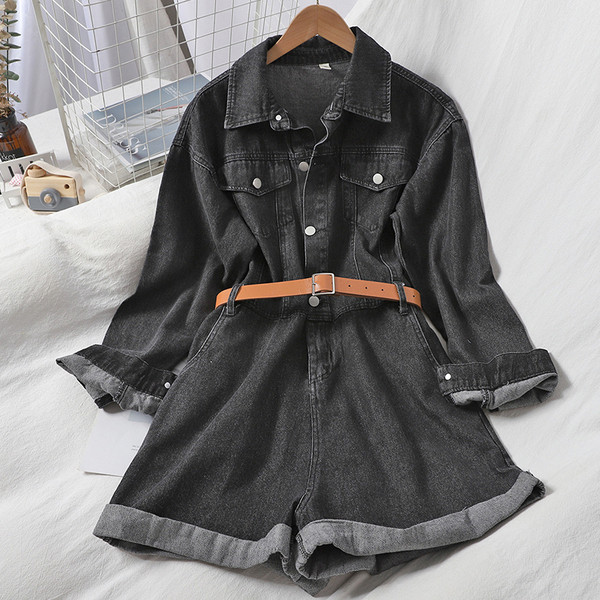 Sieviešu džinsa kombinezons ar garām piedurknēm un klasisku apkakli