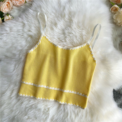 Sieviešu ikdienas īss bikses ar plānām lencēm un ovālu kakla izgriezumu