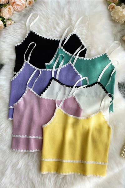 Sieviešu ikdienas īss bikses ar plānām lencēm un ovālu kakla izgriezumu