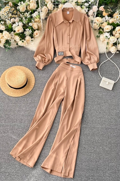 Naiste vabaaja komplekt kahest osast - särk ja pikad püksid