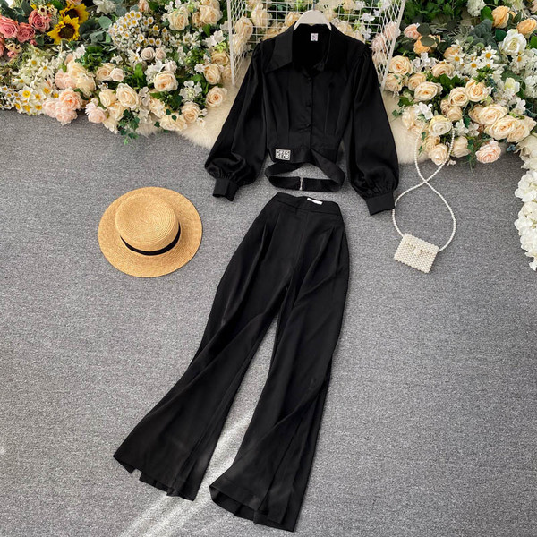 Naiste vabaaja komplekt kahest osast - särk ja pikad püksid