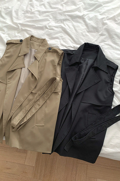 Moodne naiste vest vööga