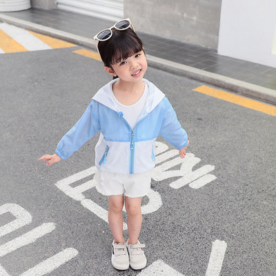 Vékony gyerekkabát lányoknak kapucnival, felirattal