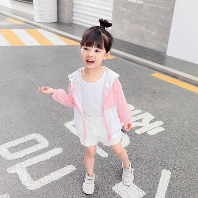 Vékony gyerekkabát lányoknak kapucnival, felirattal