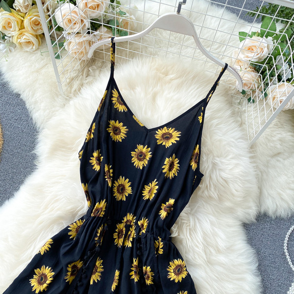 Moodne päevalilletrükiga naiste kombinesoon