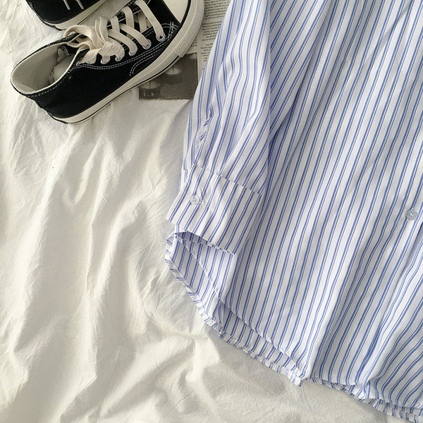 Csíkos női ing klasszikus gallérral