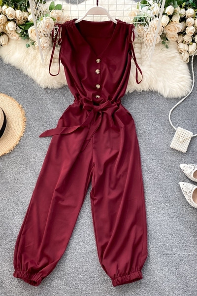 Μοντέρνα γυναικεία ολόσωμη φόρμα με λαιμόκοψη, κουμπιά και κορδόνια