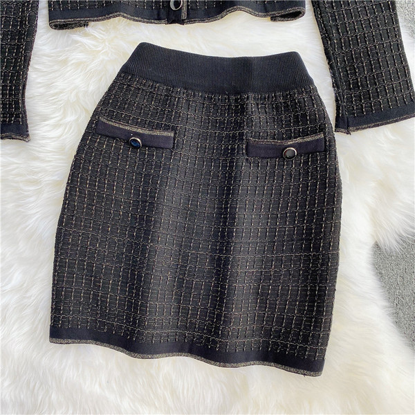 Stílusos, kétrészes női szett fekete színben, magas derékkal