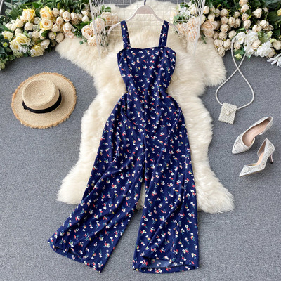 Moderns sieviešu kombinezons ar apdruku un lencēm