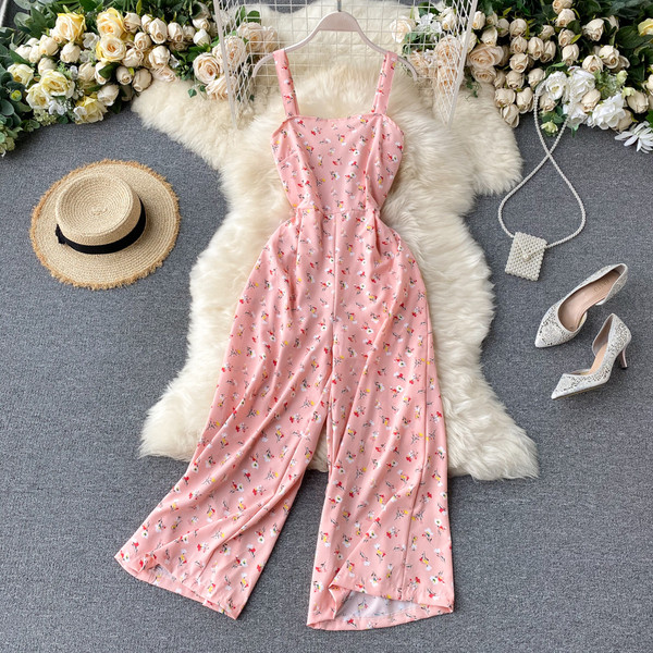 Moderns sieviešu kombinezons ar apdruku un lencēm