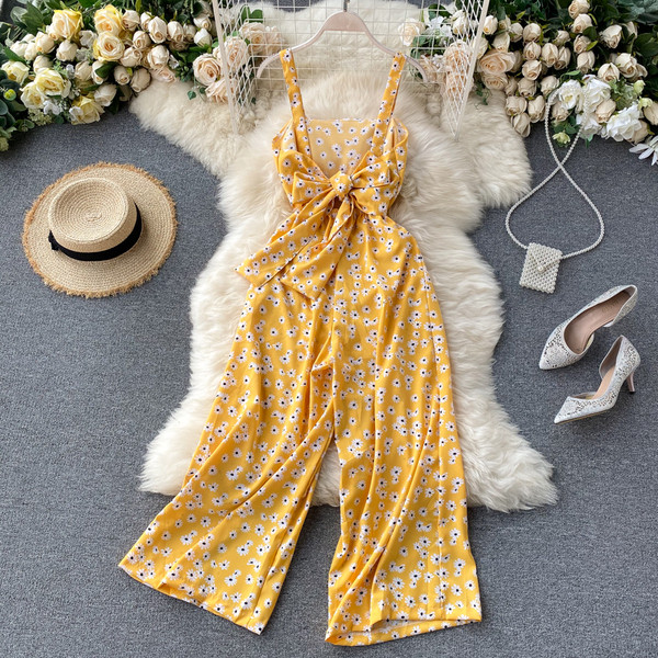 Moderns sieviešu kombinezons ar apdruku un lencēm