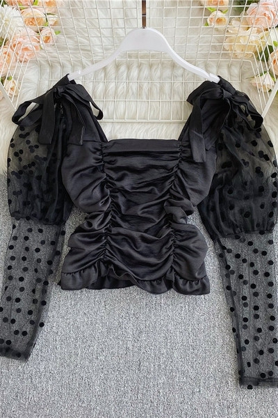 Naiste stiilne pikkade varrukate ja lipsudega lühike pluus