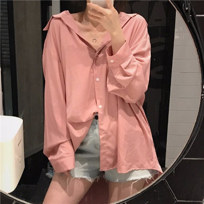 Γυναικείο πουκάμισο με φαρδύ μοντέλο με μακριά μανίκια και κλασικό γιακά