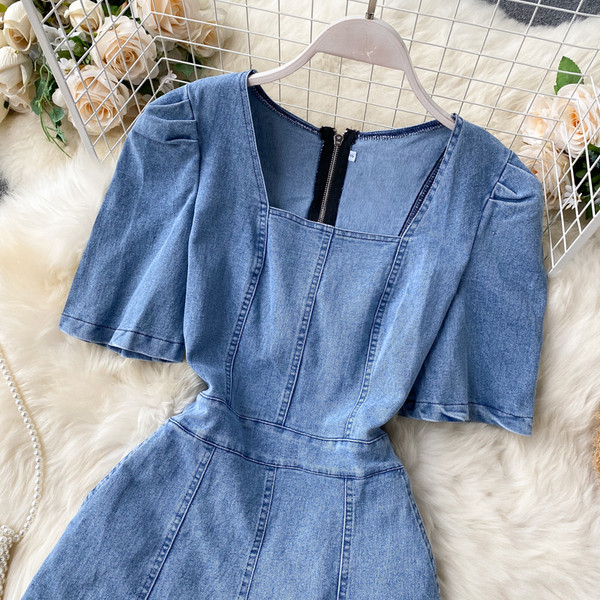 Női farmer overál négyzet alakú nyakkivágással