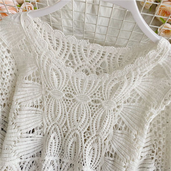 Γυναικεία  πλεκτή μπλούζα με μακριά μανίκια και οβάλ ντεκολτέ