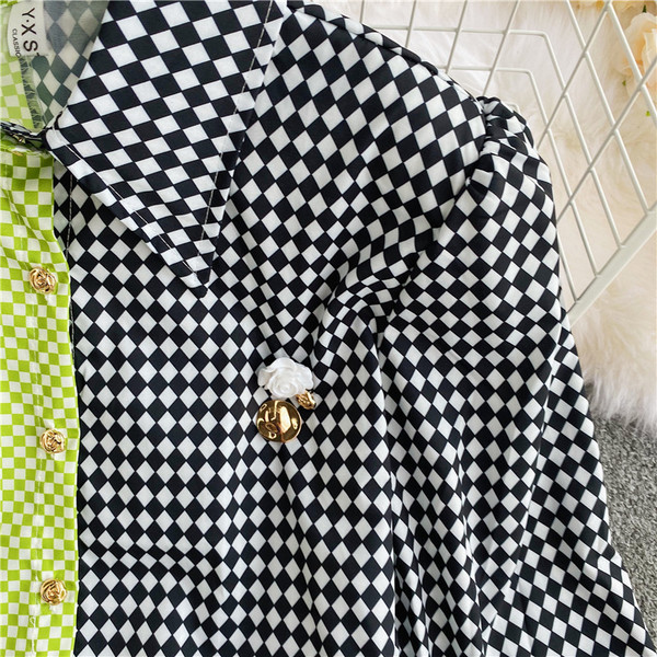 Naiste moodne nööpide ja klassikalise kraega särk