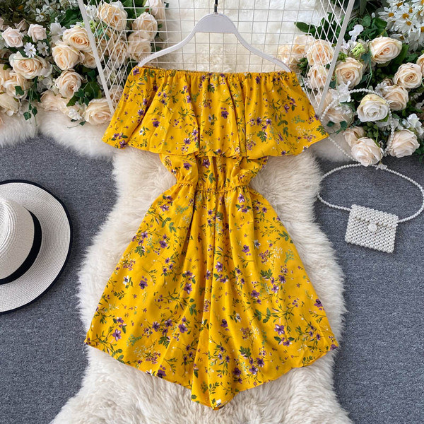 Langetatud varrukatega ja lillelise trükiga naiste kombinesoon