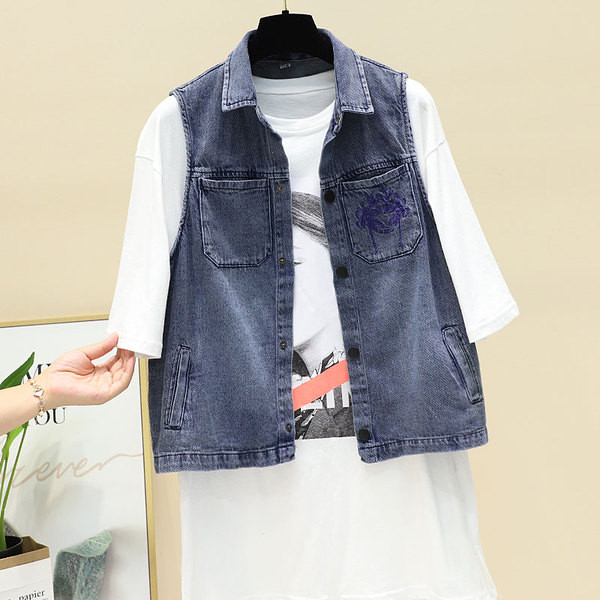 Γυναικείο γιλέκο casual με κουμπιά και κλασικό γιακά