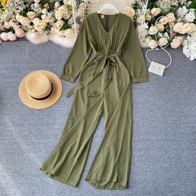 Női overál hosszú ujjal és övvel