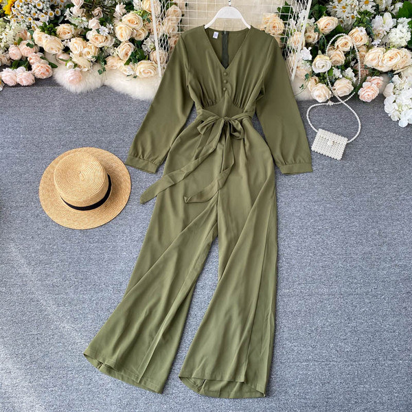 Női overál hosszú ujjal és övvel