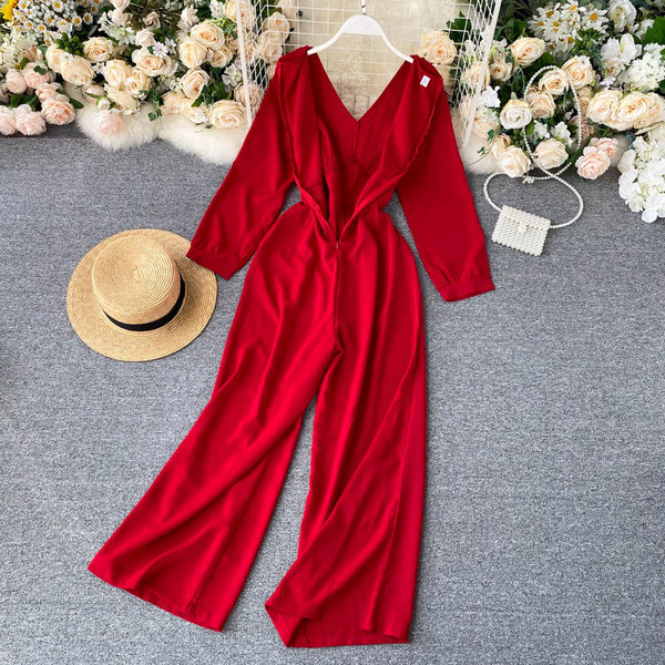 Női overál hosszú ujjal és övvel