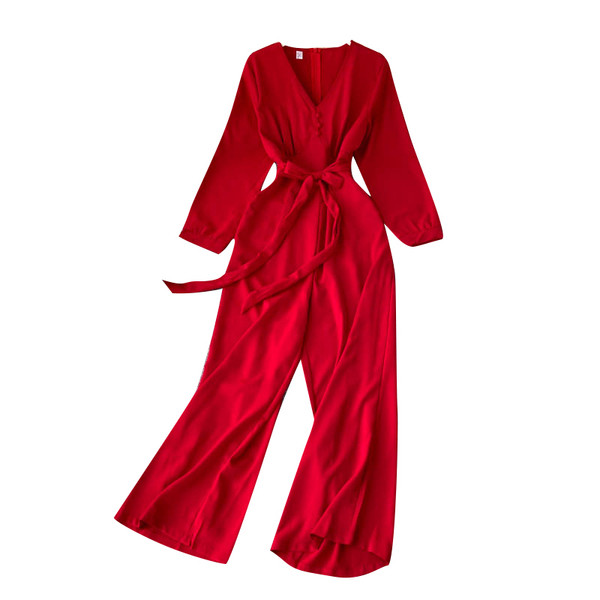 Női overál hosszú ujjal és övvel