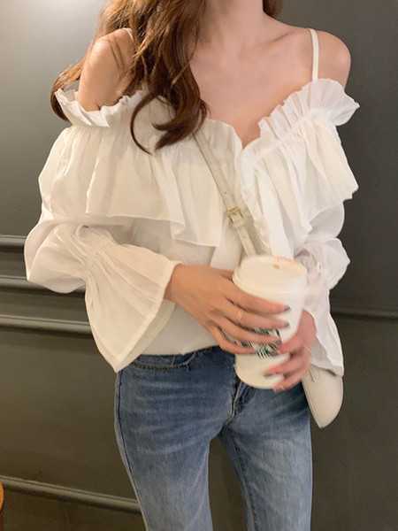 Valge avatud õlgadega naiste särk