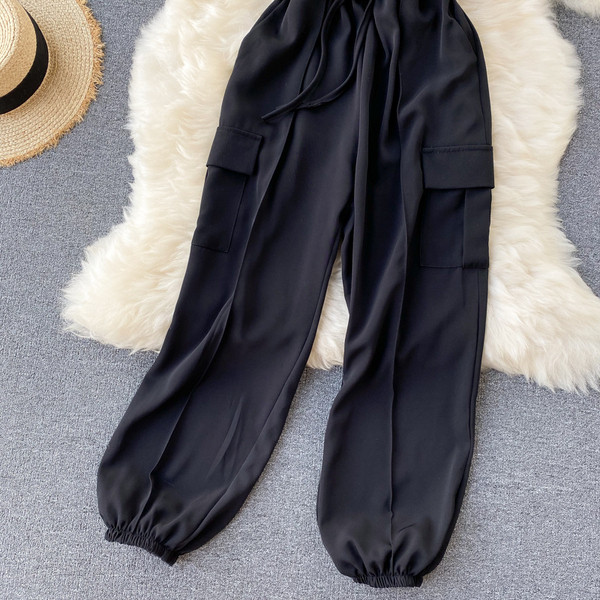 Μοντέρνα γυναικεία ολόσωμη φόρμα σε μαύρο χρώμα