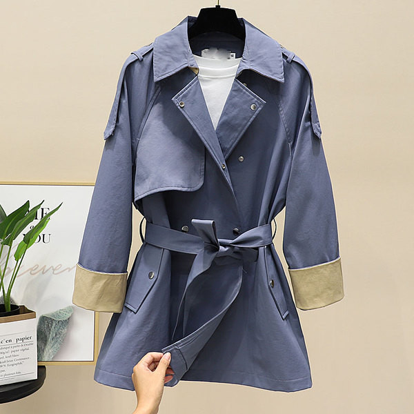 Naiste vabaaja jope vööga neljas värvitoonis