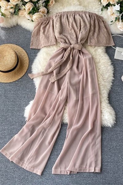 Allakäinud varrukatega ja pitsiga naiste kombinesoon