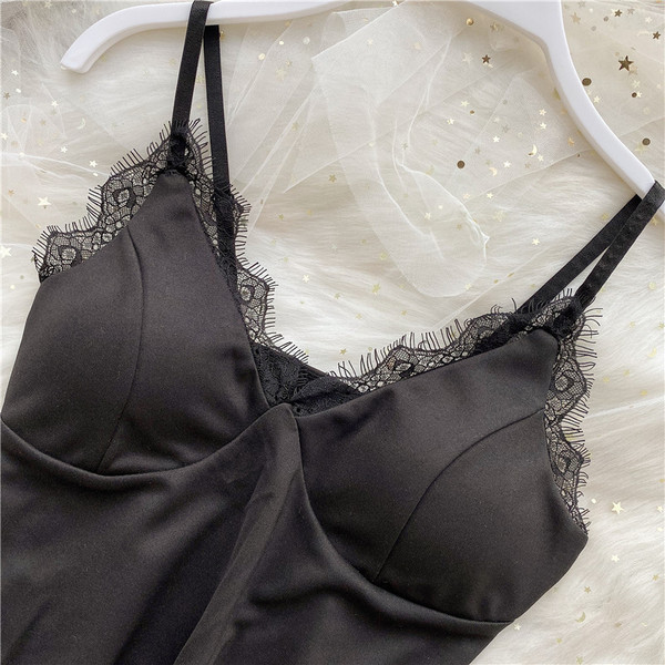 Modern női tank top sima modell csipkével