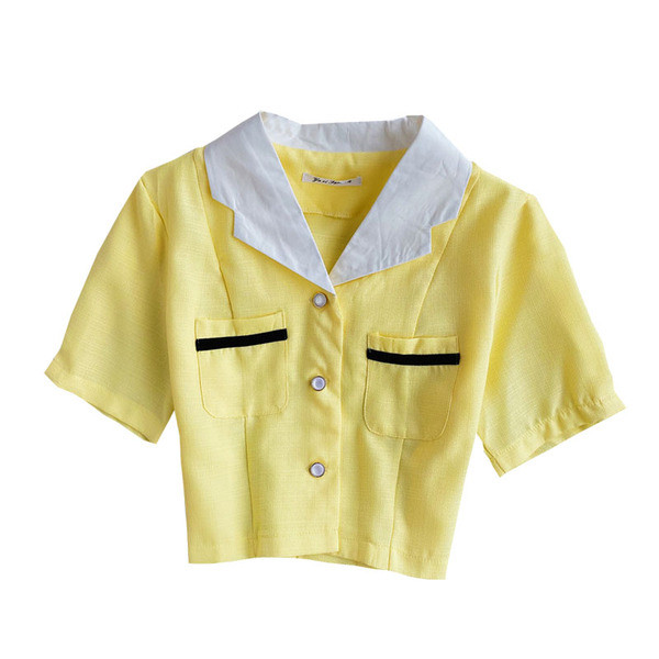 Női aktuális rövid ing klasszikus gallérral és zsebekkel