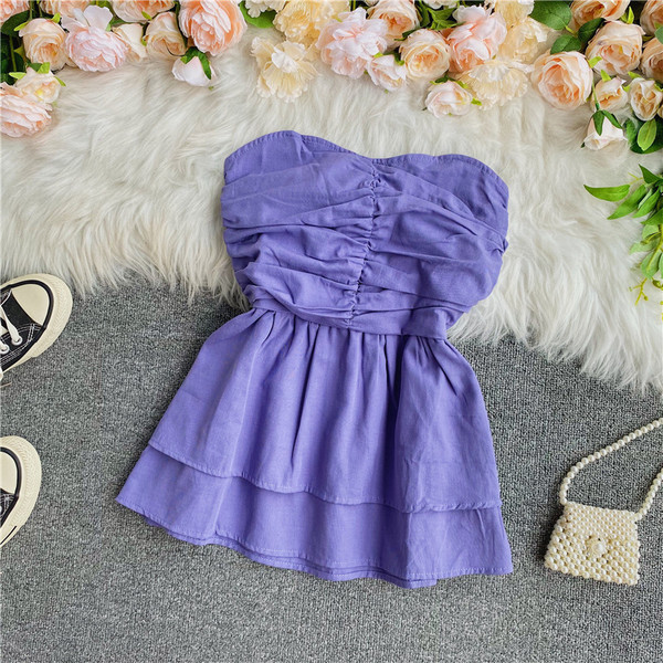 Praegune naiste topp ilma rihmadeta tavaline mudel